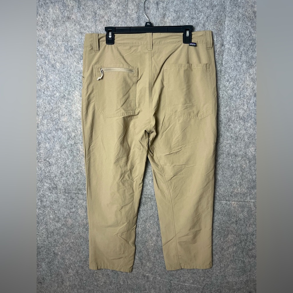 Patagonia Men's Size 34 Khaki outdoor lightweight Cargo Pants - Picture 7 of 8